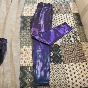 Buffbunny holographic leggings